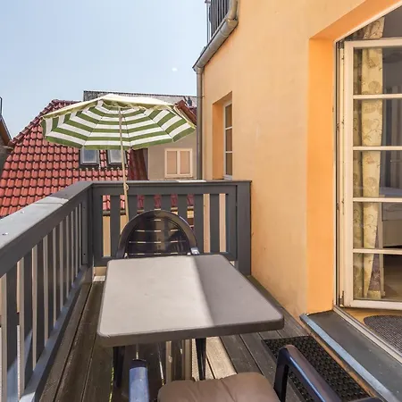 Blaue Kombuese Altstadt Im Fischerhaus